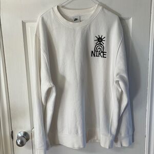 Nike Sportswear Heritage Club Fleece Crewneck Sweatshirt in White men’s size L